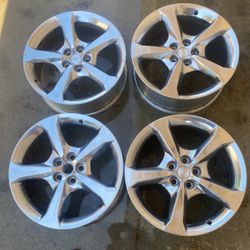 2013 Chevrolet Camero Rims Oem “used”