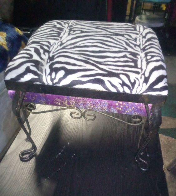 Zebra Stool