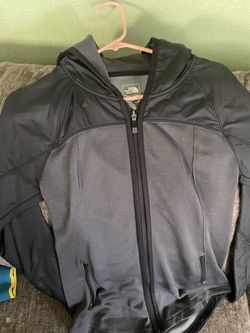 Small North Face Sweater 