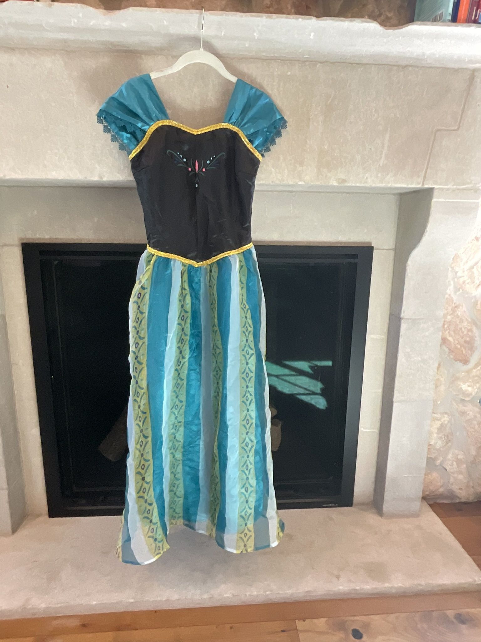 Women’s XS Frozen Anna Costume