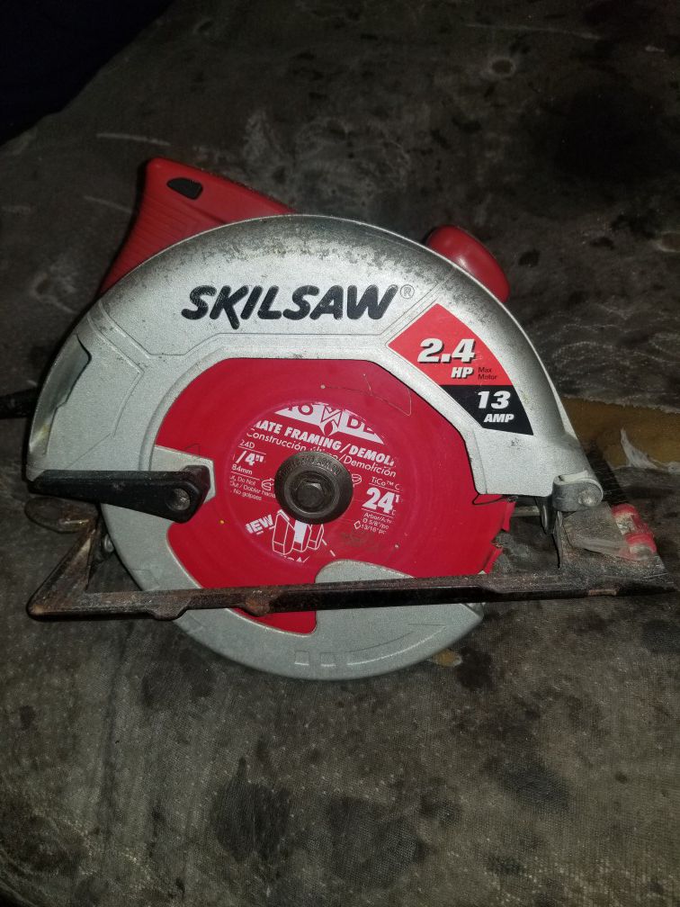 Skilsaw circular saw