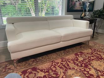 Beautiful white leather couch. Only $400