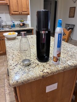 Soda Stream includes new cartridge and bottle