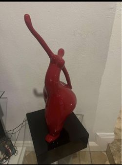 Collectible decor figurine