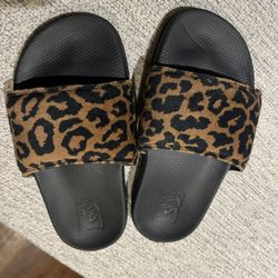 Girls Cheetah Print Vans Slides Size 13