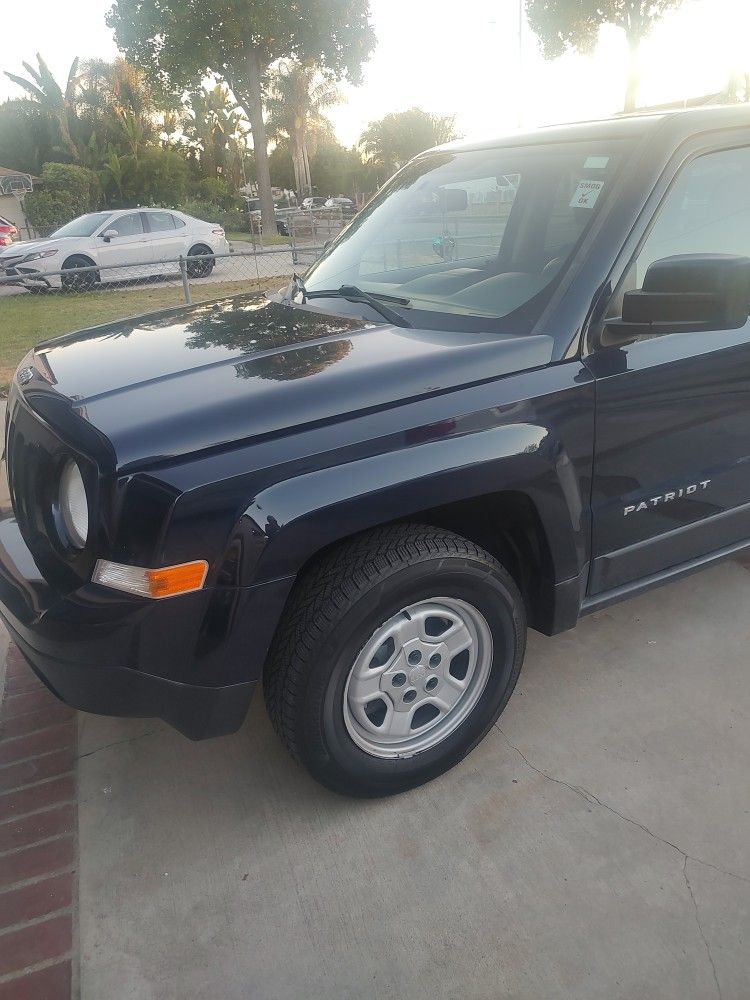 2014. Jeep. Patriot