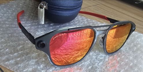 Oakley Prizm Sunglasses with Case