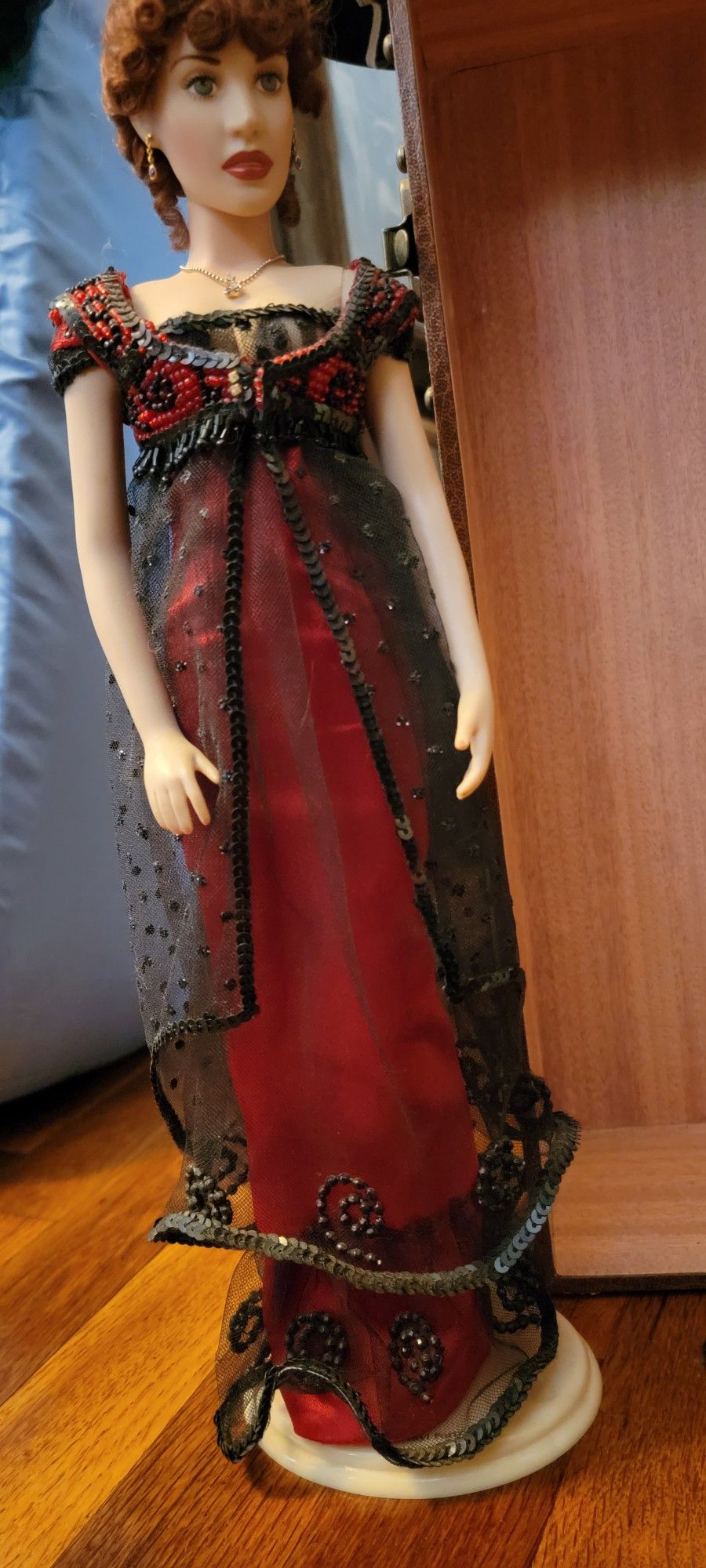 Titanic Rose Doll Franklin mint 1999. Designed by Molly Brown GGD...