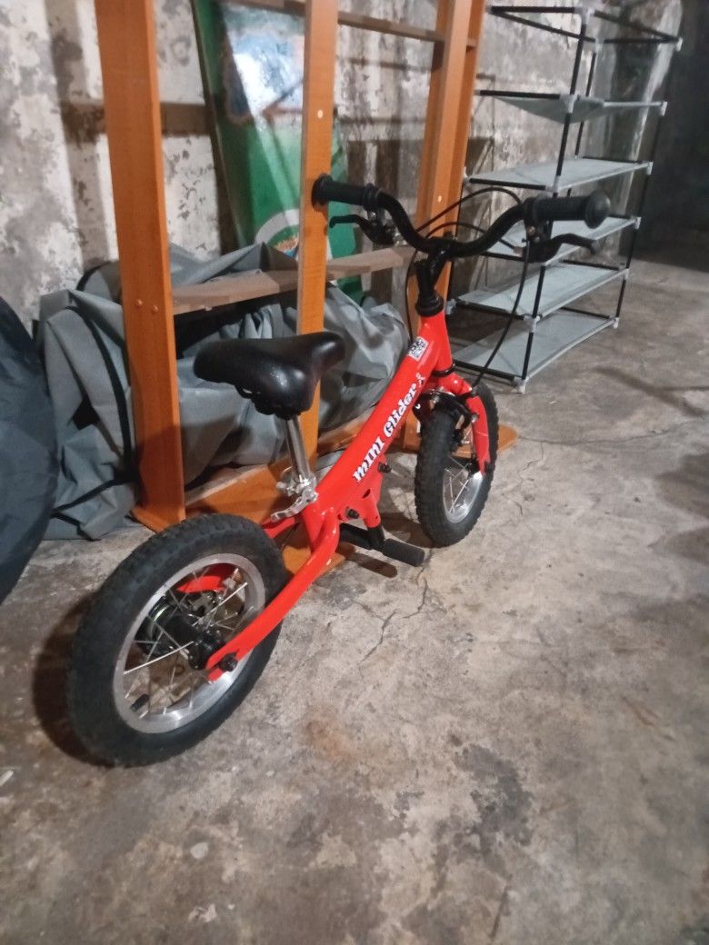 Kids balancing bike