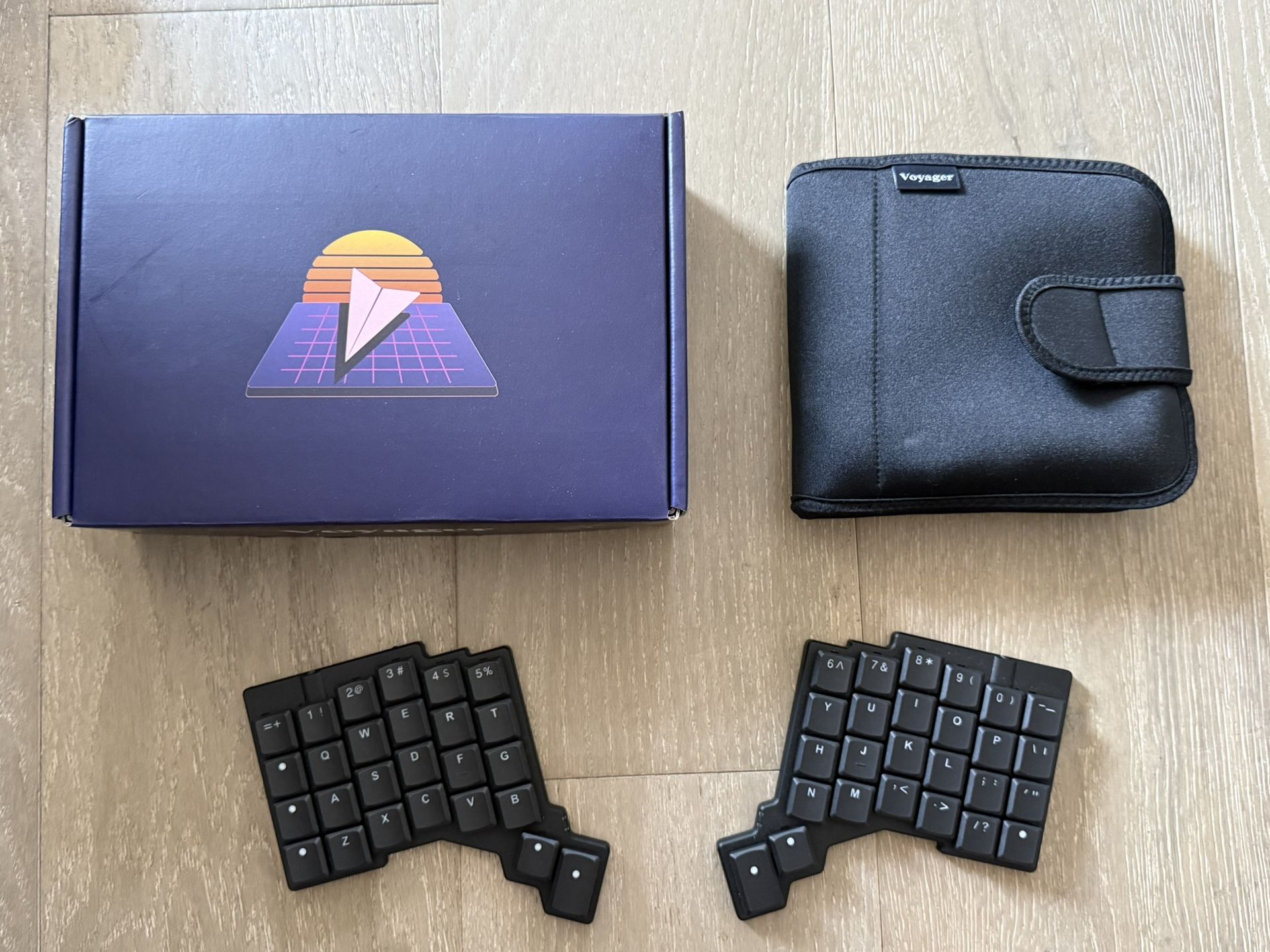 ZSA Voyager Linear Light (Pro Red) Switches Mechanical Split