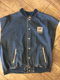 Fox studios. Men’s Medium