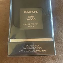 Tom Ford Oud Wood Eau de Parfum Spray 3.4 fl oz / 100 ml Fragrance