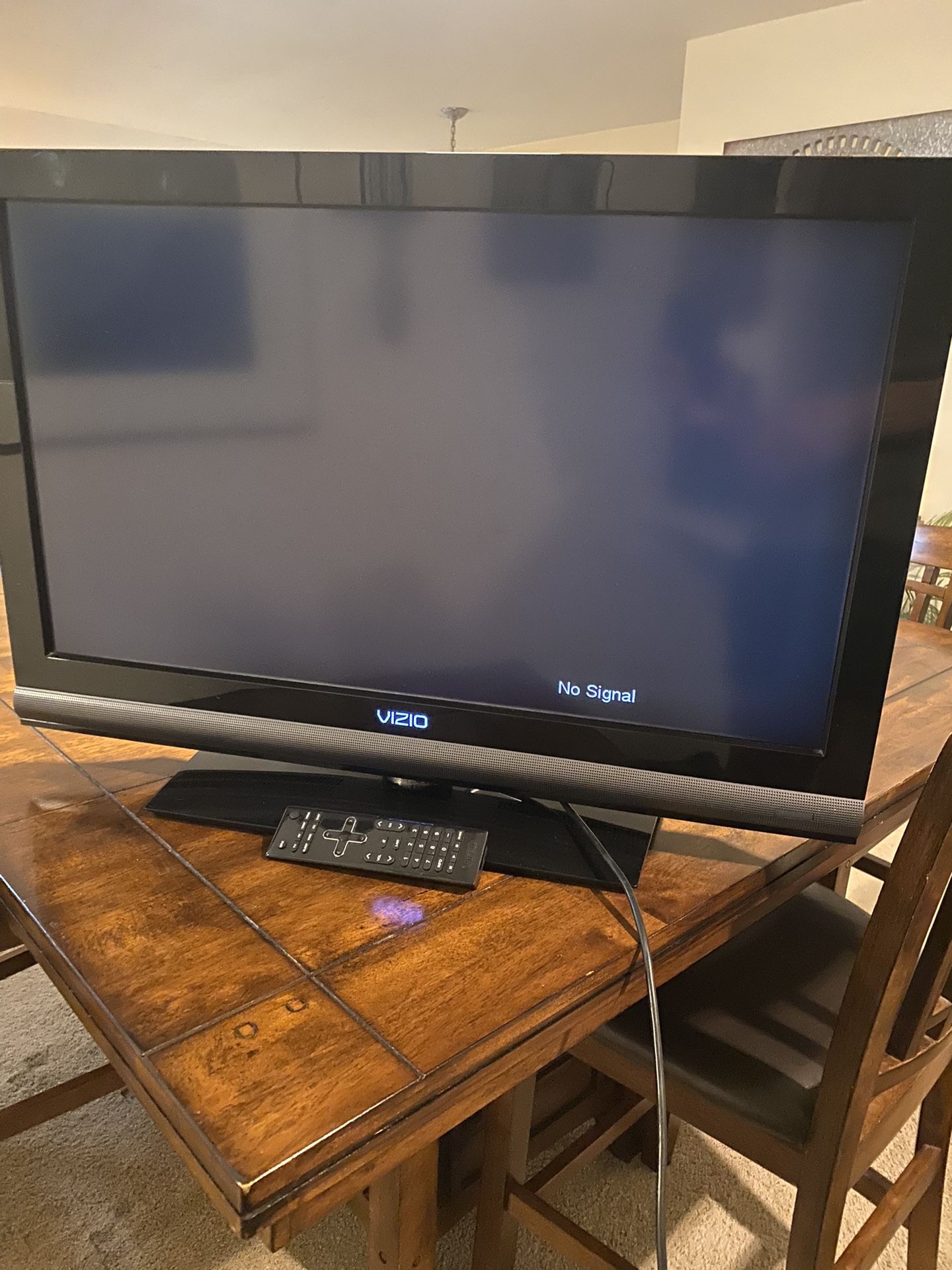 Vizio - E320VA 32" LCD TV - 16:9 - HD Ready