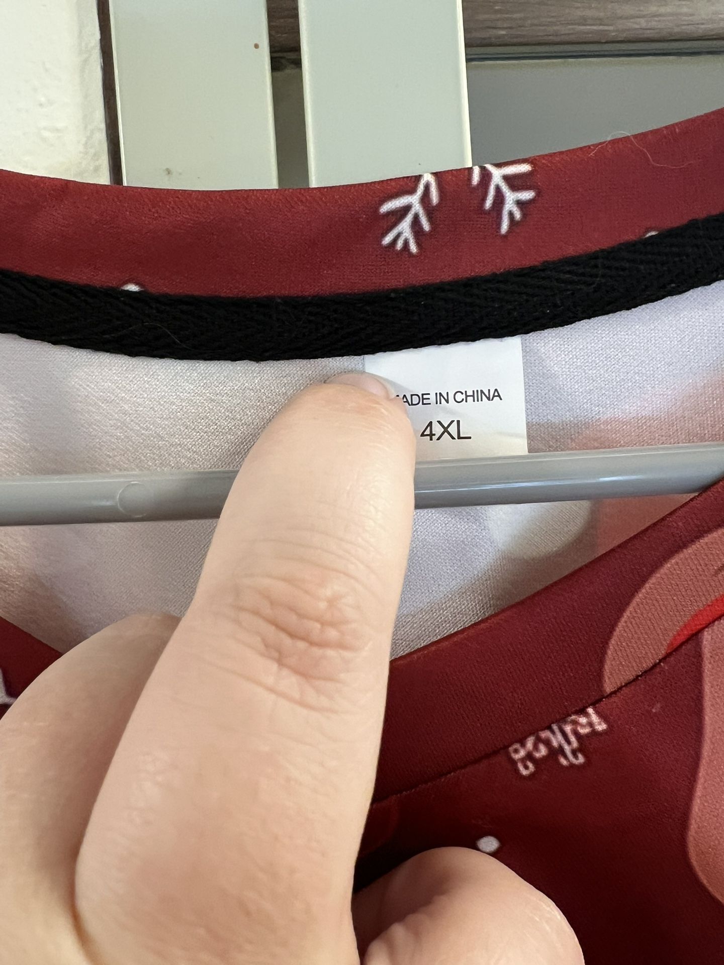 4x Christmas Scrub Tops