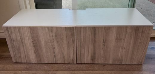 Storage cabine