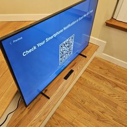 New Cond SENTRIA TV 48 INCHES   ,WORKS EXCELLENT  , IN THE BOX 