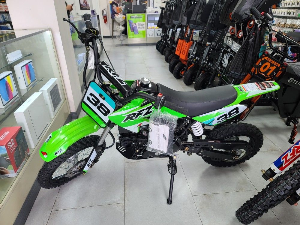 RFZ DB38 Kid's Dirt Bike! Finance For $50 Down payment!!