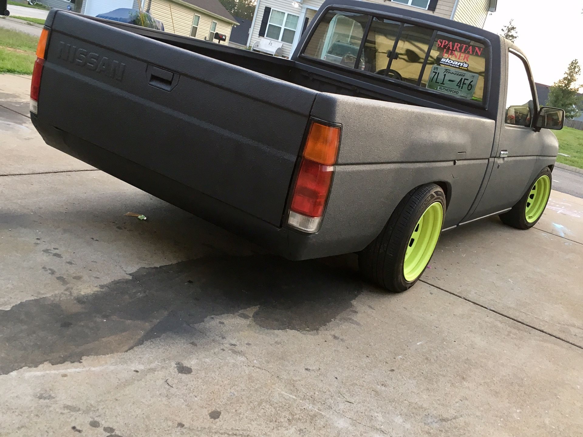 1990 Nissan Pickup