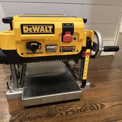 Dewalt DW735 Wood Planner 