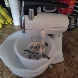 Vintage Sunbeam Mixmaster Mixer.  $40 Pickup In Oakdale 