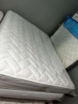 Set Queen Sizes Mattress And Box Spring