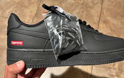 Nike Air Force 1  black supreme