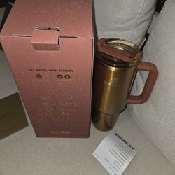 Brand New Stanley Copper Tinsel 40oz FlowState Quencher H2.0 Tumbler Limited Edition NIB