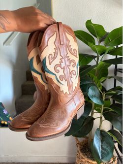 Women’s boots