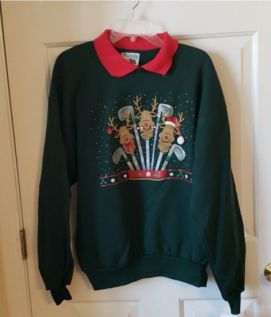 NWT Christmas Sweatshirt- Theme: Golf & Reindeer Size: M