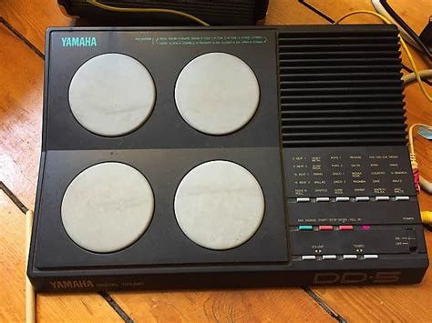 Vintage Yamaha DD-5 Drum Machine Drum Pads