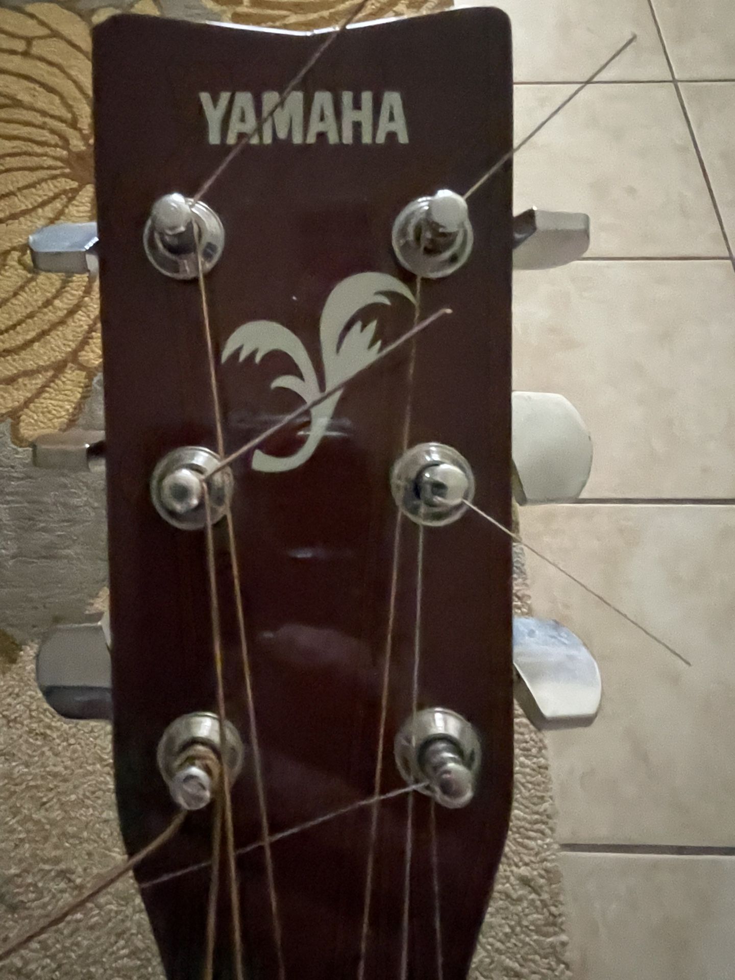 6 String Yamaha Acoustic Guitar 