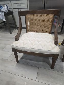 4 Chairs 200$