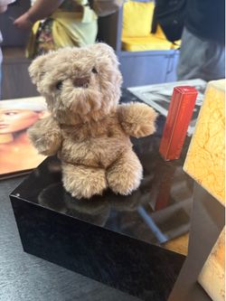 Ariana Grande r.e.m. beauty teddy bear lippy holder keychain + lip balm NEW!