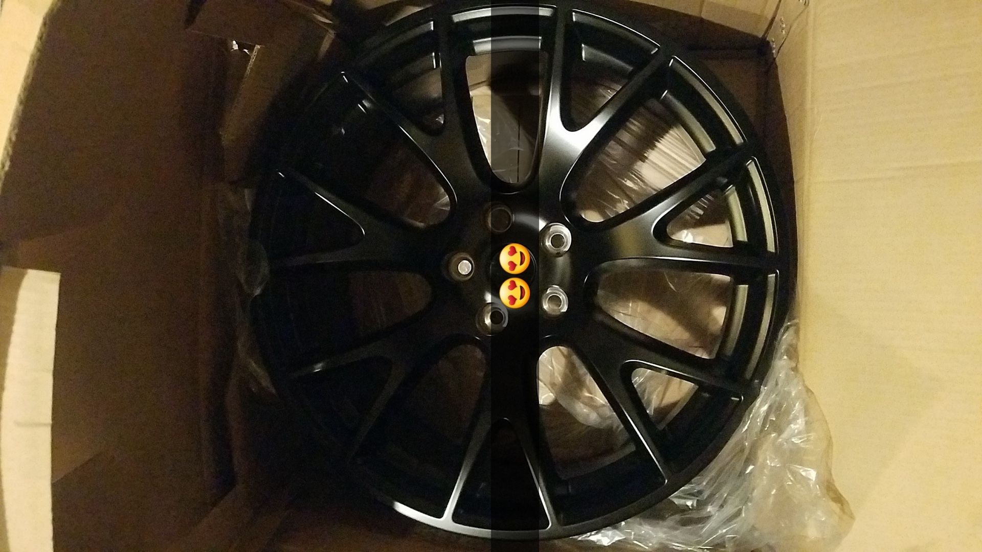 20x9 hell cat reps 800 obo no tires