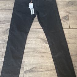 Brand New Purple Jeans P001 Black Resin 3/D Size 38