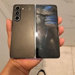 Samsung Galaxy Z Fold 5