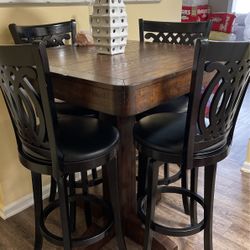 Kitchen table with 4 chairs
