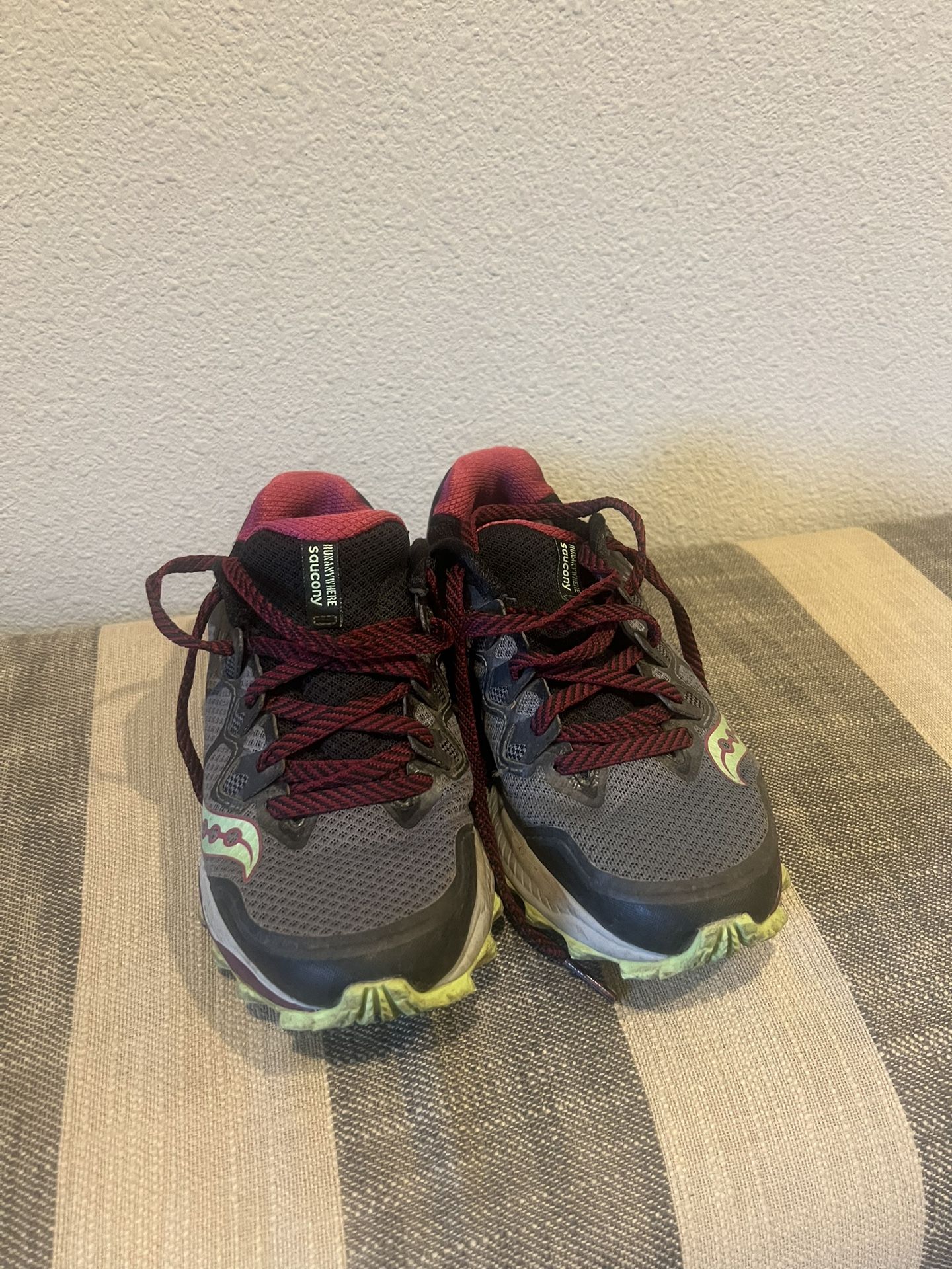 Saucony Trail Shoes Women’s Size 7