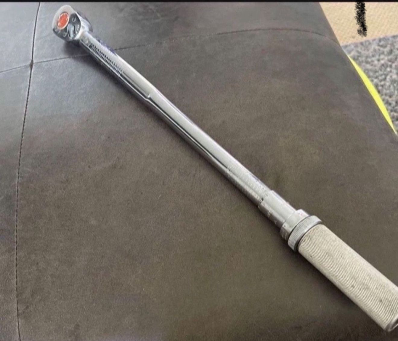 Snap- On Tools QJR-3200 C Torque Wrench 1/2 Drive Click Type.