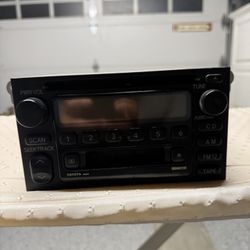 2000 Toyota 4 Runner Radio receiver 