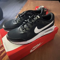Women’s Nike Air Max 