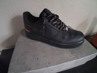 Nike Air Force 1 Low Supreme Black