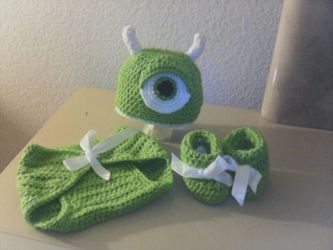 Mike wazowski crochet set