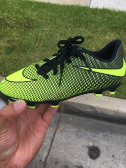Soccer cleats