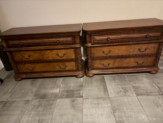 Solid wood queen bedroom set