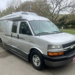 2008 Roadtrek 210  Versatile