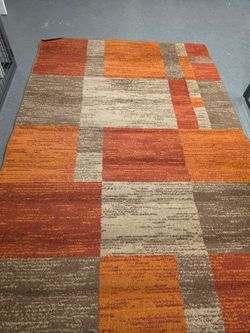 Arwa rug in good condition