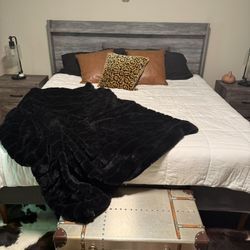 King-Size Modern Headboard with Built-In Touch Light 