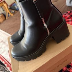 Steve Madden Boots Size 6
