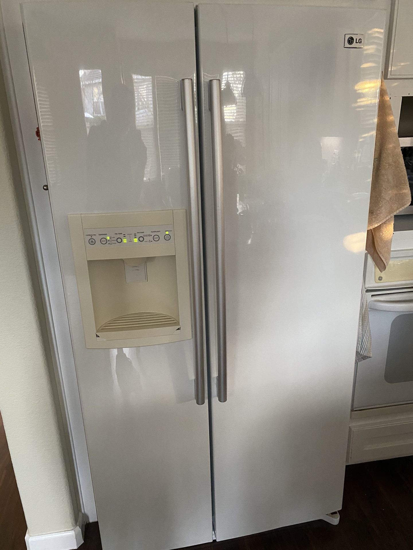 LG Side by Side Refrigerator White